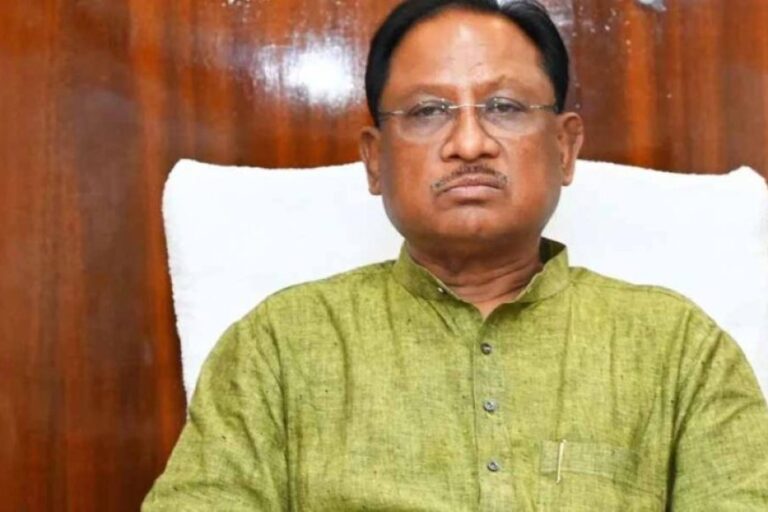 लोक-कलाकार-विक्रम-यादव-के-स्वास्थ्य-को-लेकर-संवेदनशील-हुए-मुख्यमंत्री-विष्णुदेव-साय,-परिजनों-से-की-बात,-बेहतर-इलाज-के-दिए-निर्देश
