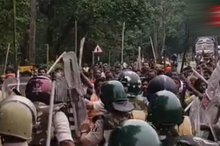 छत्तीसगढ़-के-सूरजपुर-में-भूमि-अधिग्रहण-पर-बवाल!-हिंसक-झड़प-में-dsp-समेत-24-से-ज्यादा-पुलिसकर्मी-घायल