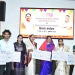 कलाकारों-और-साहित्यकारों-के-सम्मान-संवर्धन-की-दिशा-में-बड़ा-कदम,-संस्कृति-विभाग-ने-वितरित-किए-सहायता-एवं-छात्रवृत्ति-राशि-के-चेक
