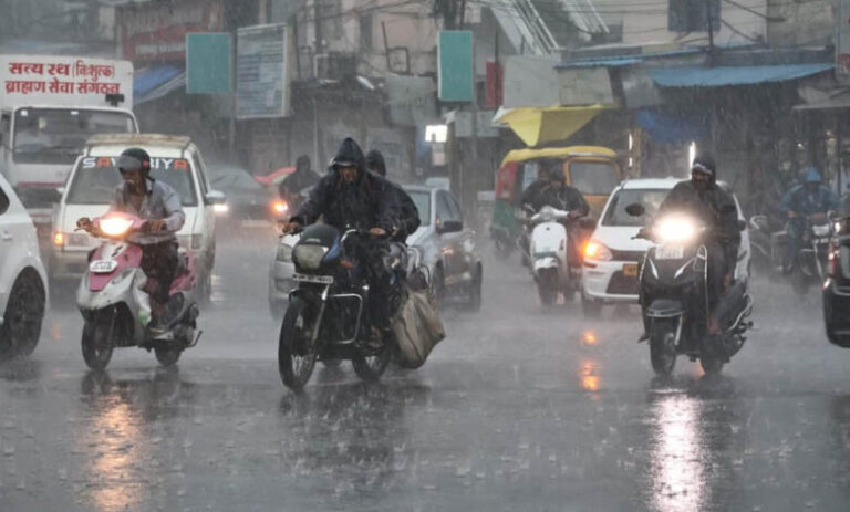 mp-weather:-अगले-3-दिन-हल्की-बारिश,-फिर-अगले-हफ्ते-भारी-बारिश-का-अलर्ट;-30-जिलों-में-सामान्य-से-ज्यादा-बरसात