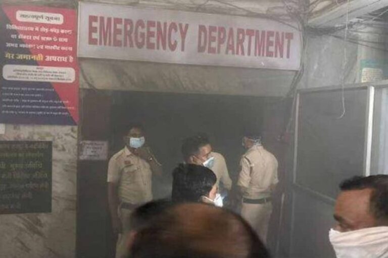 रायपुर-के-मेकाहारा-अस्पताल-के-इमरजेंसी-वार्ड-में-आग,-मचा-हड़कंप;-पुलिस-और-दमकल-की-टीम-मौके-पर
