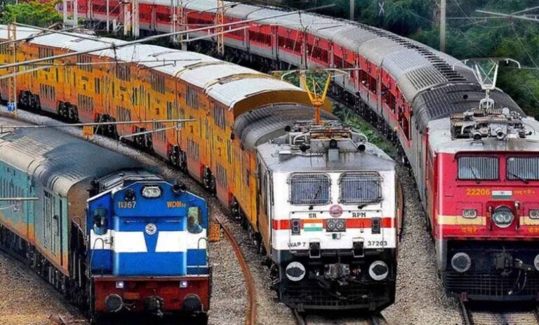 रेवांचल-एक्सप्रेस-से-अकेला-भोपाल-पहुंचा-10-साल-का-मासूम,-grp-ने-मां-से-मिलवाकर-लौटाई-खुशियां