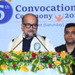 युवा-ज्ञान,-नवाचार-और-नैतिक-मूल्यों-से-करें-राष्ट्र-निर्माण:-राज्यपाल-रमेन-डेका-का-आह्वान