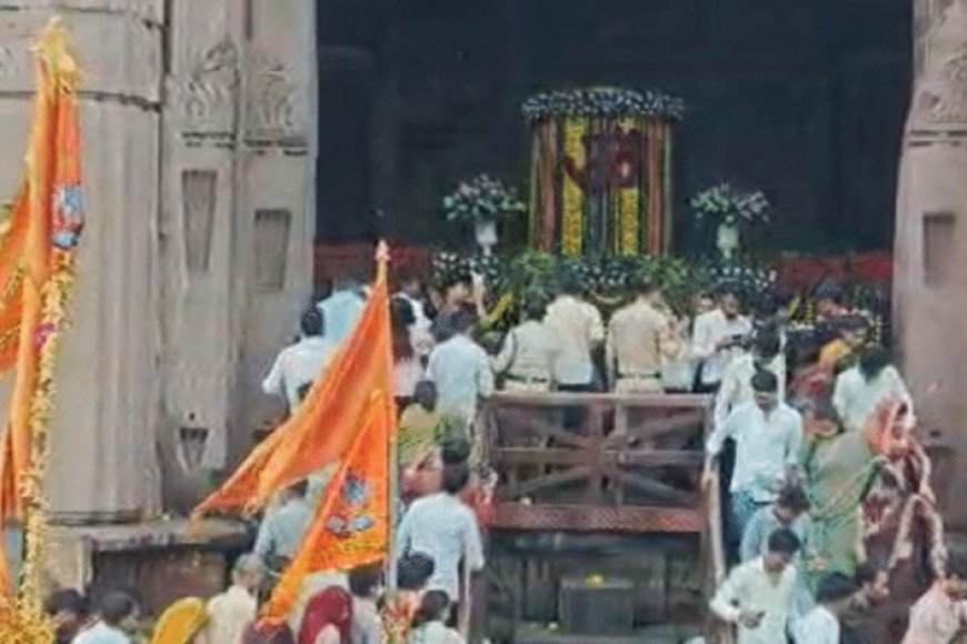 महाकाल-मंदिर-में-उमड़ा-आस्था-का-सैलाब,-1.10-लाख-श्रद्धालुओं-ने-किए-दर्शन;-ओंकारेश्वर-पशुपतिनाथ-में-भी-लंबी-कतारें