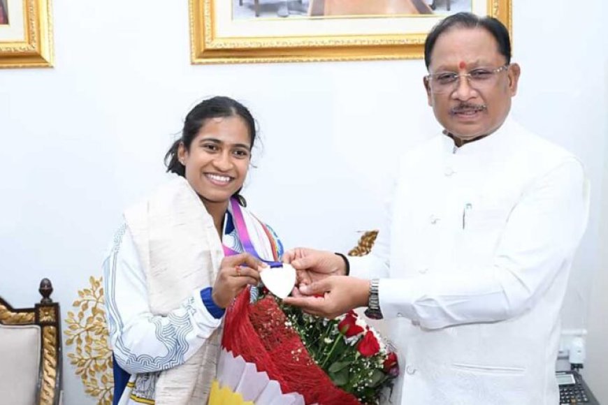 राष्ट्रमंडल-खेलों-की-रजत-पदक-विजेता-ज्ञानेश्वरी-यादव-का-मुख्यमंत्री-निवास-में-भव्य-स्वागत