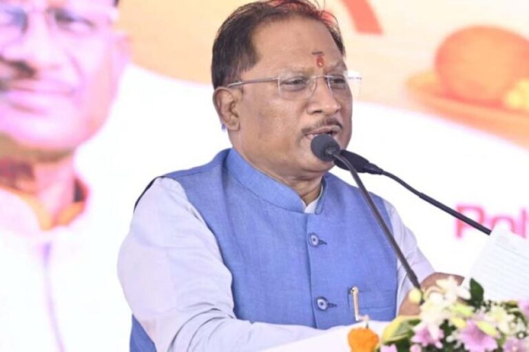 आत्मसमर्पित-95-नक्सलियों-को-1.40-करोड़-रुपये-से-अधिक-की-प्रोत्साहन-राशि